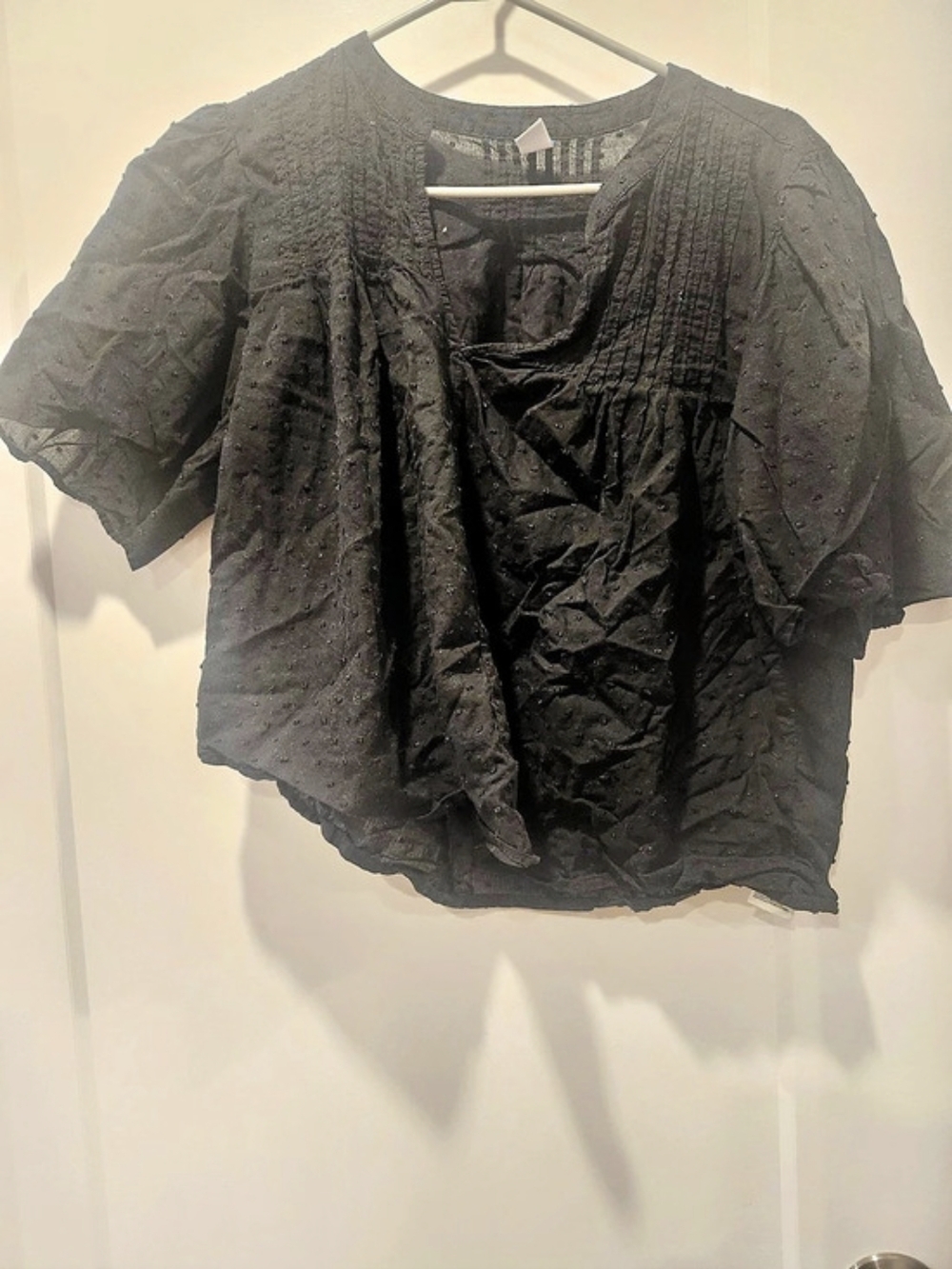 Old Navy Flutter-Sleeve Swiss Dot Top Black Medium